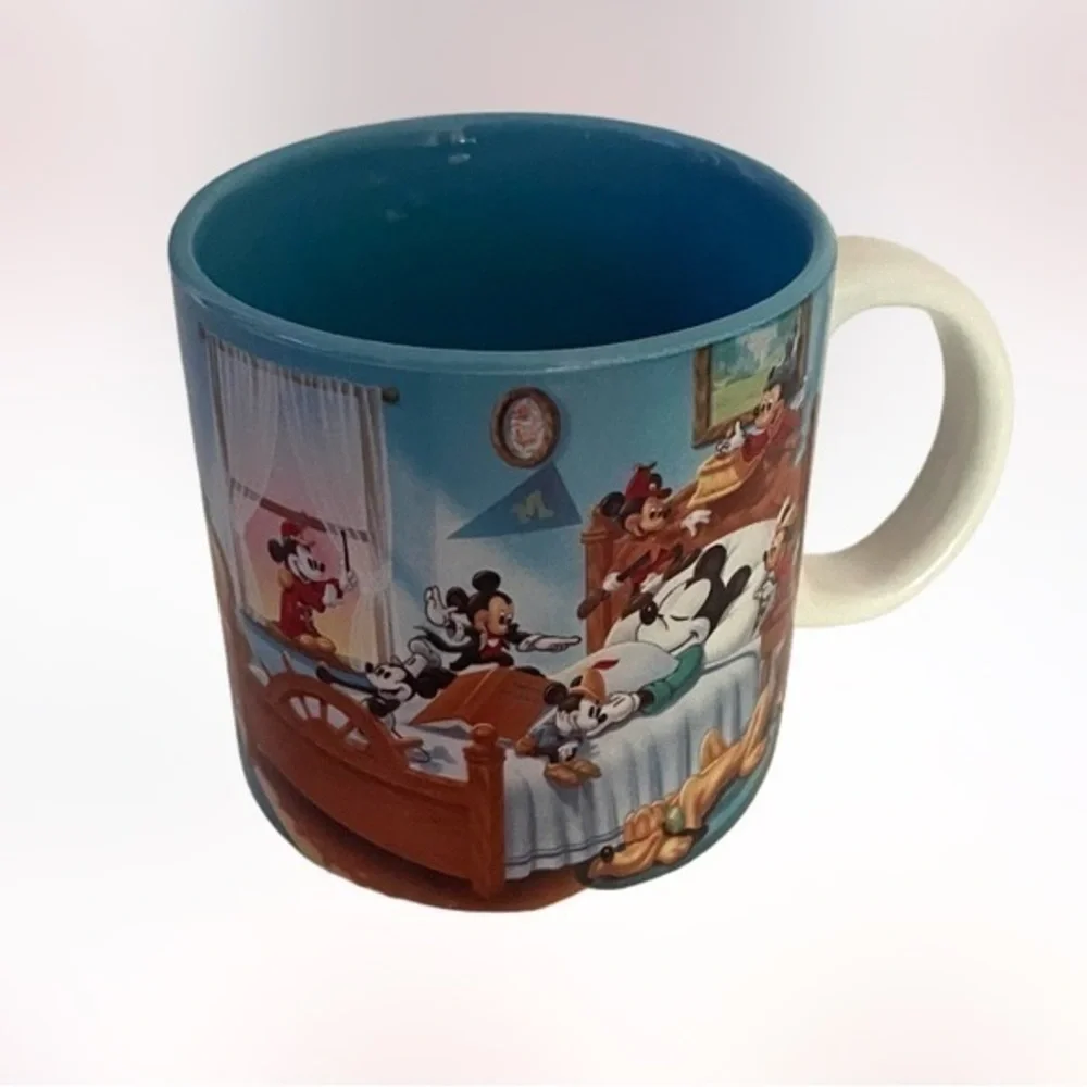 MICKEY MOUSE THROUGH THE YEARS 90’s Vintage coffee cup tea mug retired 12 oz